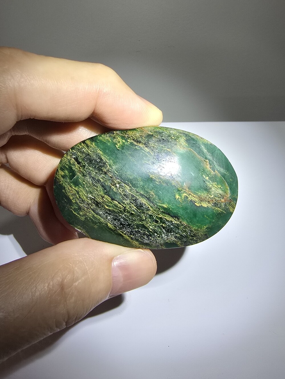 Verdite Crystal Palmstone